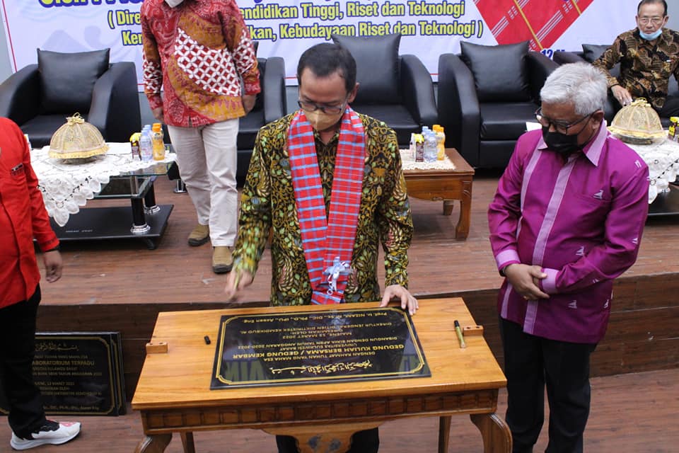 DIKTIRISTEK Resmikan 4 Gedung Baru UNSULBAR