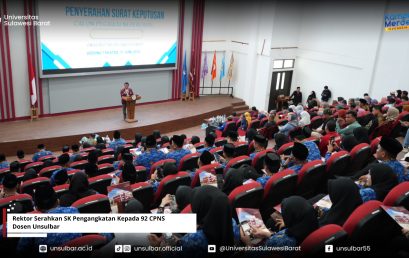 Rektor Serahkan SK Pengangkatan Kepada 92 CPNS Dosen Unsulbar